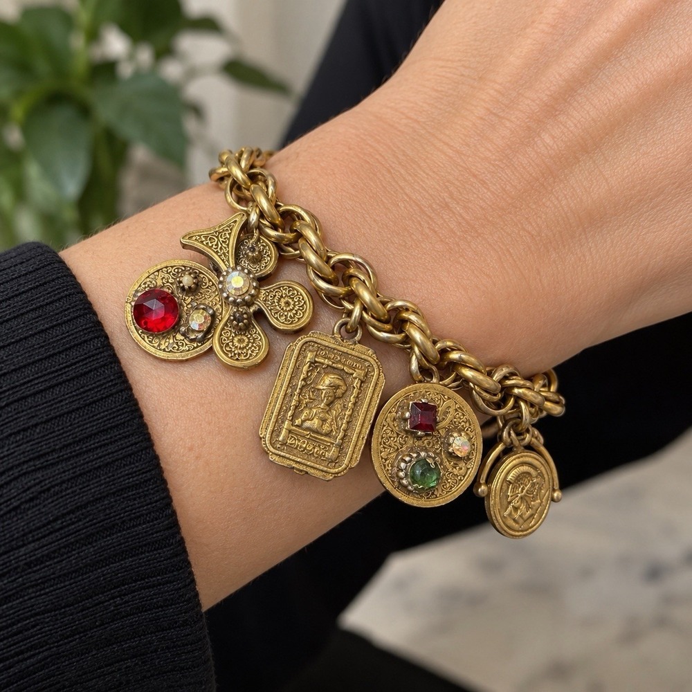 REINAD Gold Tone Charm Bracelet 7.5" Rhinestone Jeweled Chunky Signed